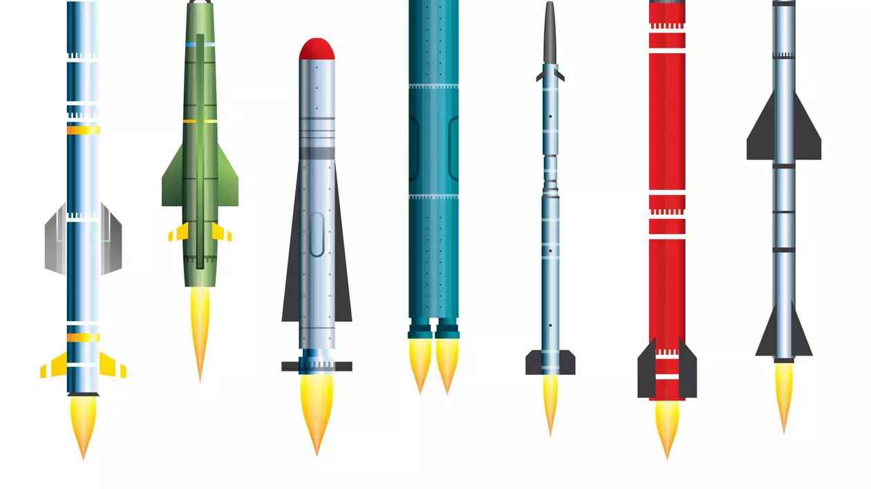 Care este diferenţa dintre o rachetă balistică şi una de croazieră - Imagine cu tipuri de rachete nucleare balistice intercontinentale