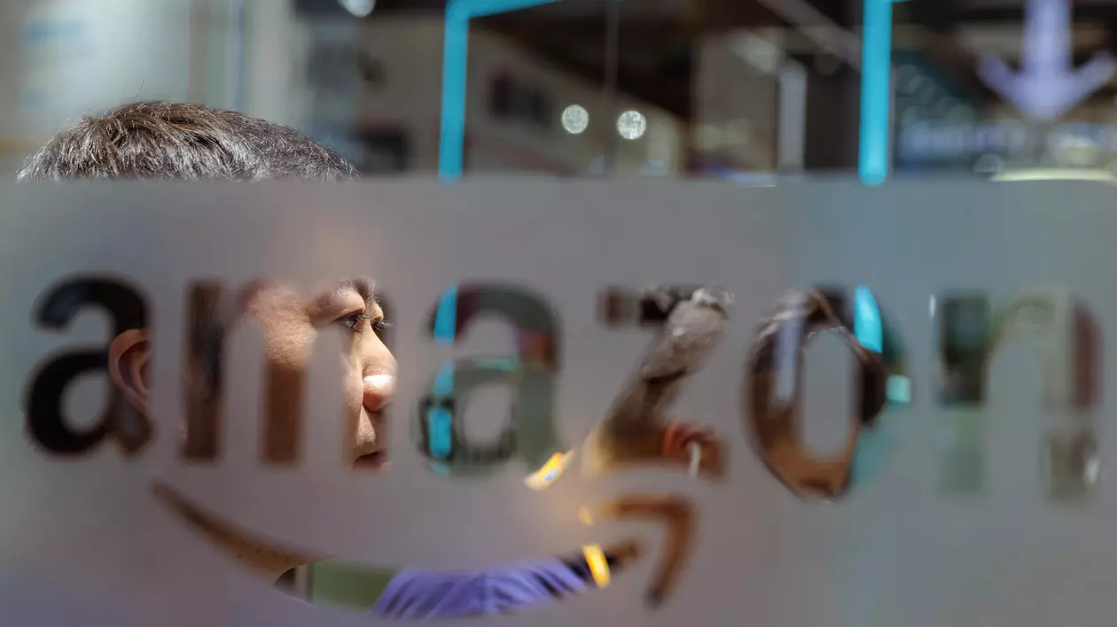 Amazon va concedia peste 18.000 de angajați, inclusiv din Europa, din cauza „incertitudinilor economice”