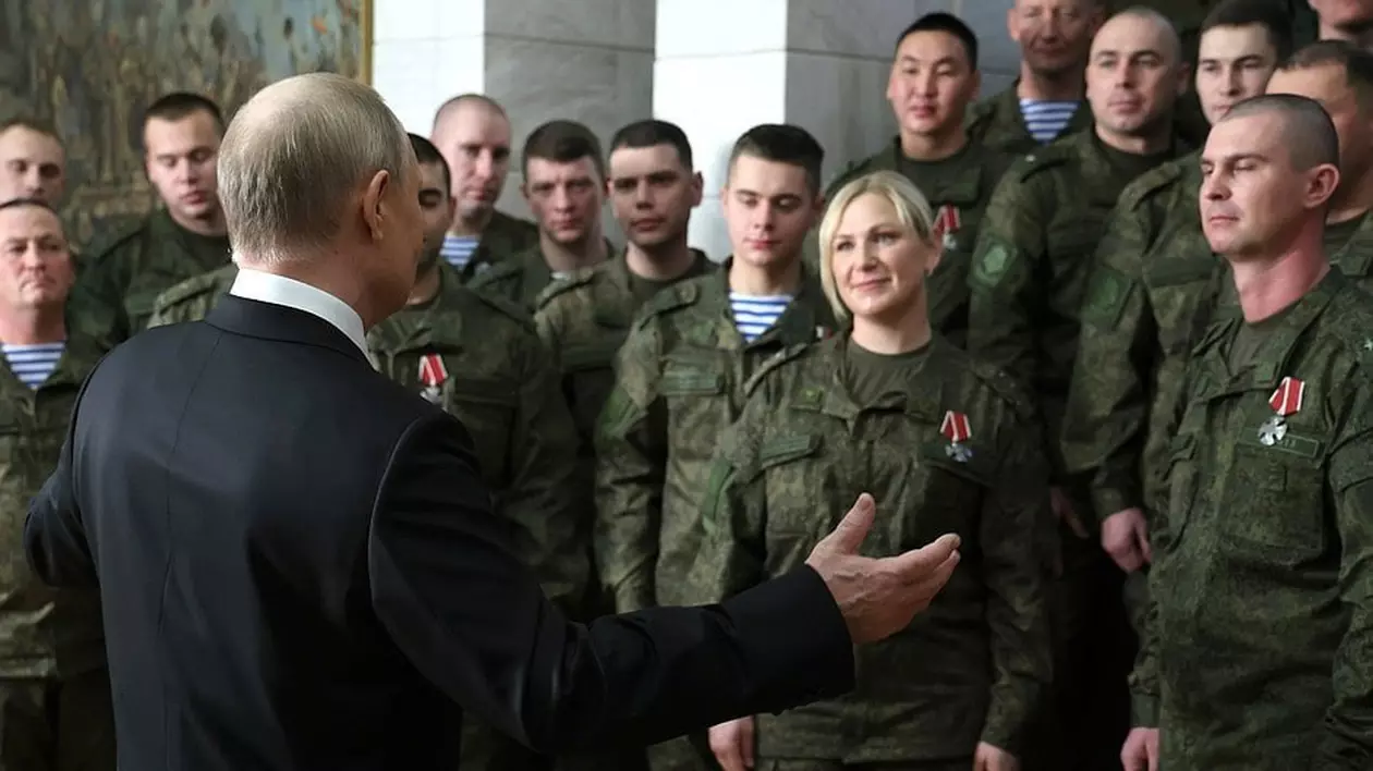 Vladimir Putin ordonă proiecția în cinematografe a unor documentare dedicate „eroismului participanților la operațiunea militară specială”
