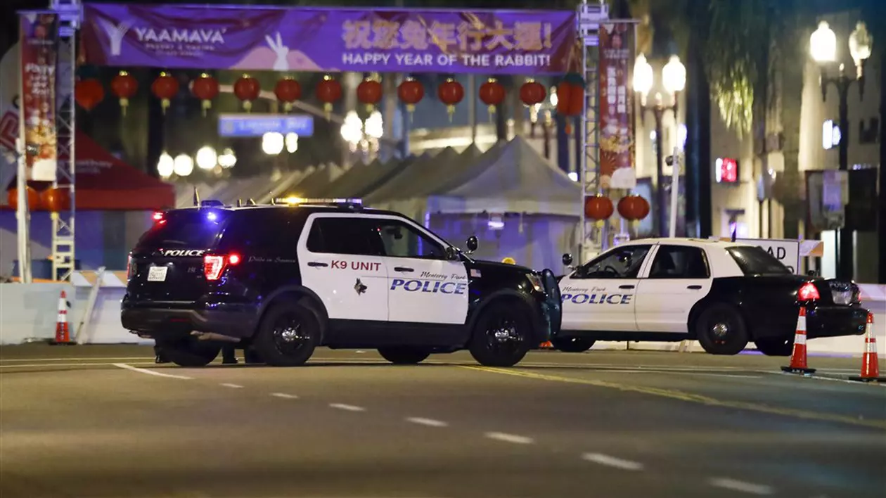 Zece morți într-un atac armat de lângă Los Angeles, în timpul unui festival dedicat Noului An Chinezesc. Atacatorul este căutat de polițiști