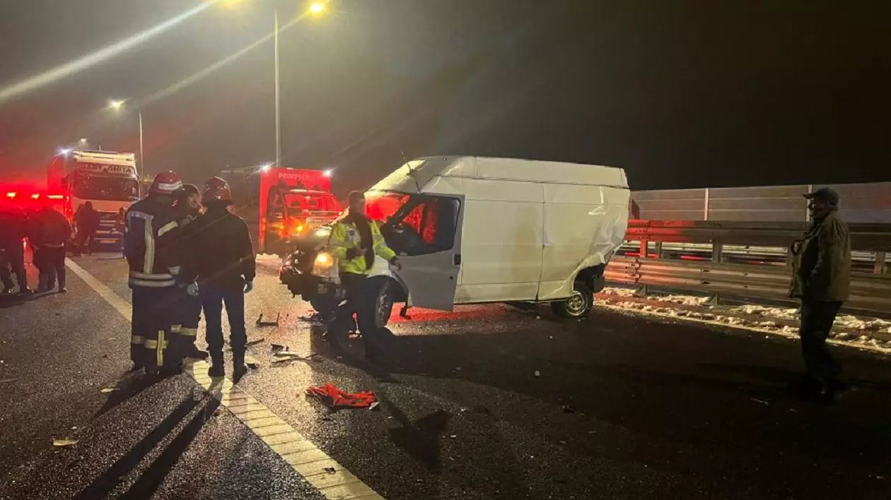Un șofer de dubă a sărit în gol 25 de metri de pe viaductul Tălmăcel, ca să se ferească de un Mercedes, într-un accident cu 6 mașini