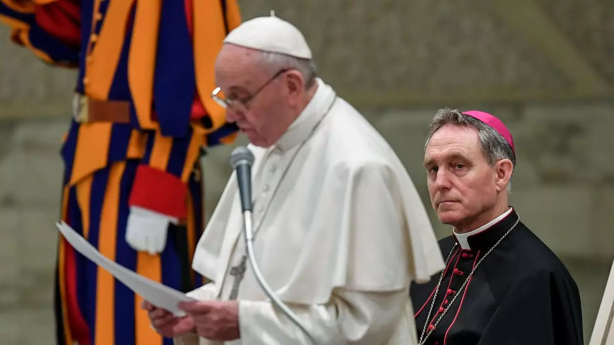 Cel mai apropiat colaborator al Papei Benedict al XVI-lea vorbește despre unele tensiuni cu Papa Francisc într-un volum de memorii