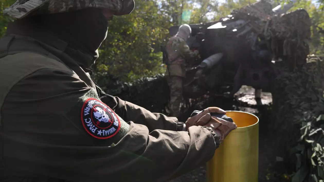 Un ofițer ucrainean spune că mercenarii Wagner care luptă în iadul de la Soledar sunt sub influența substanțelor psihotrope. „Răniții ne atacă, târându-se pe pământ”