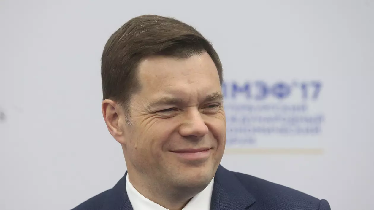 Cel mai bogat rus în 2021, oligarhul Alexei Mordașov, a ajuns acum „cel mai sărac miliardar” din țară, scrie Forbes