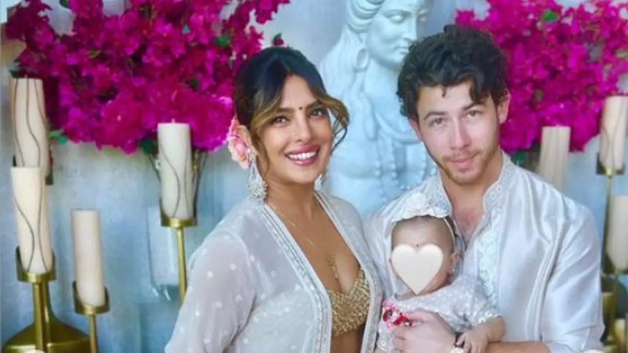 Motivul pentru care Priyanka Chopra a apelat la ajutorul unei mame-surogat. Actrița a pozat alături de fetița ei pentru revista Vogue