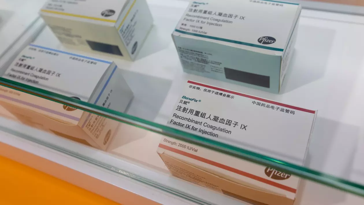China vrea să încheie un acord cu Pfizer pentru a produce o versiune generică a antiviralului Paxlovid, potrivit unor surse Reuters