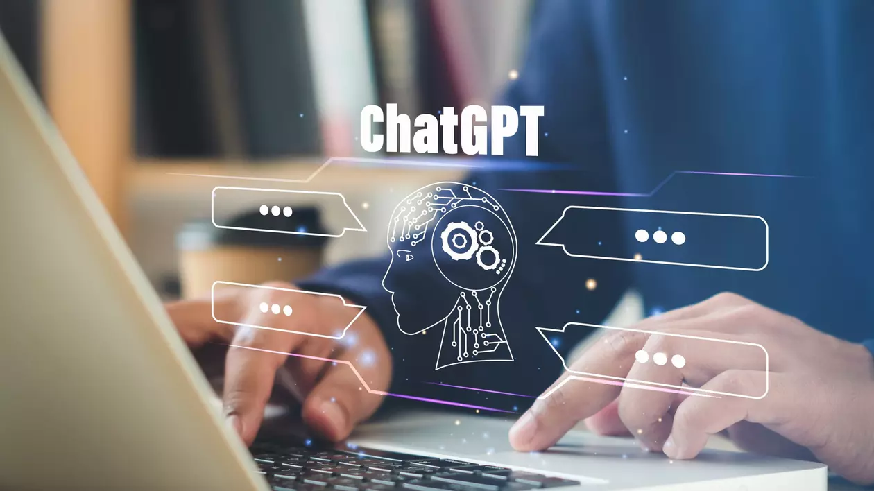 ChatGPT ar putea prelua din sarcinile a 80% din profesii. Care sunt cele mai vizate locuri de muncă
