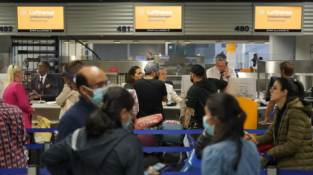 Haos cu zborurile Lufthansa, blocate de o defecțiune majoră a sistemului informatic: „Nu vă putem spune cât timp va dura”