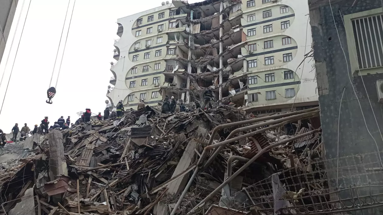 Zece români din Turcia, aflați în zona afectată de cutremur, au cerut repatrierea, anunță MAE