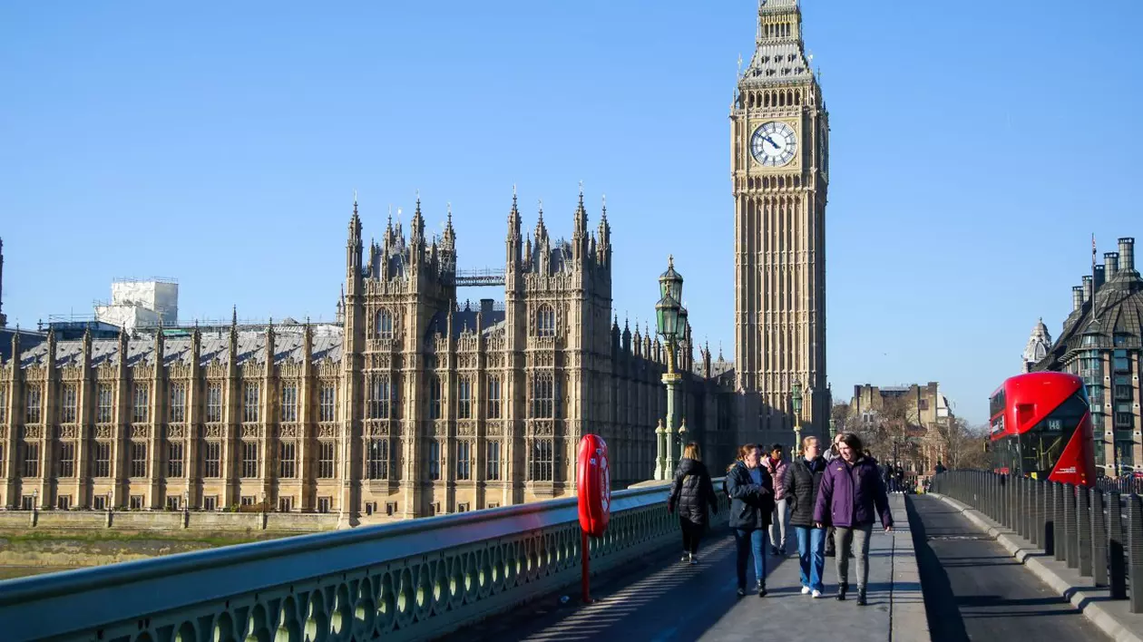 Timpul s-a oprit în loc la Londra. Big Ben nu a mai anunțat ora exactă