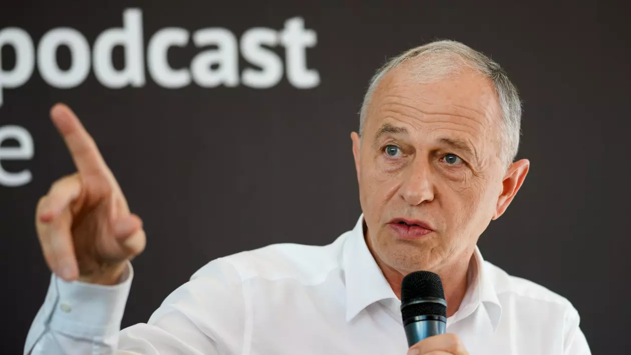 SONDAJ INSCOP: Mircea Geoană rămâne pe primul loc în intențiile de vot la prezidențiale. Pe cine vor românii dacă oficialul NATO nu va candida