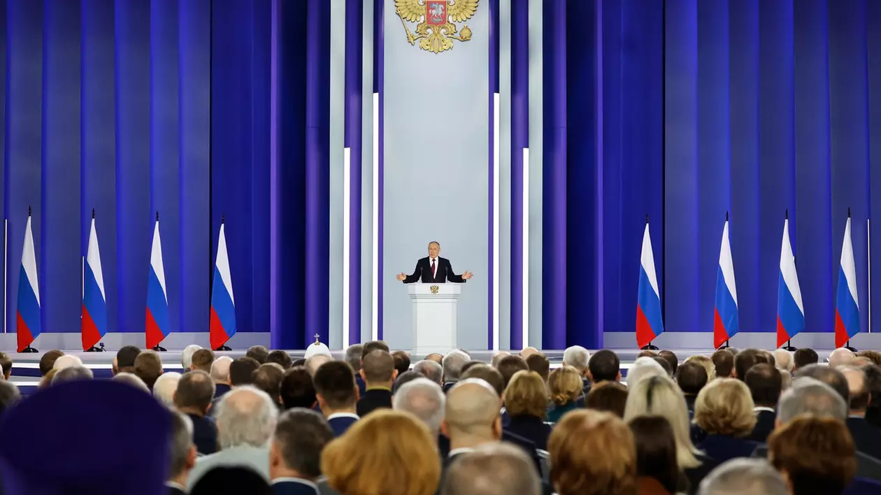 Vladimir Putin, discurs de aproape două ore în fața Parlamentului. Acuzații fără oprire către Occident: „Vor folosi chiar și diavolul împotriva Rusiei”