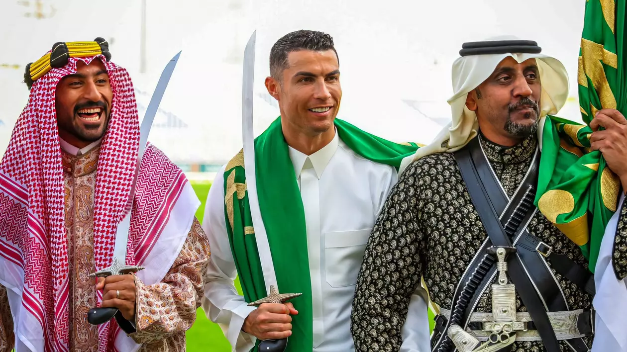 Cristiano Ronaldo a scos sabia. Explicația imaginilor inedite cu starul portughez al echipei saudite Al Nassr