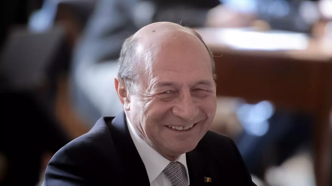 Judecătorii redeschid ancheta în cazul generalilor de armată acuzați că l-au sprijinit pe Traian Băsescu să fie reales președinte în 2009