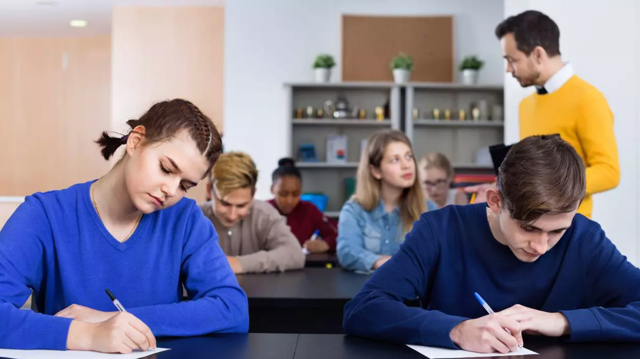 Înscrierea la Bacalaureat, prelungită până pe 9 iunie. Examenele ar trebui să înceapă pe 12 iunie