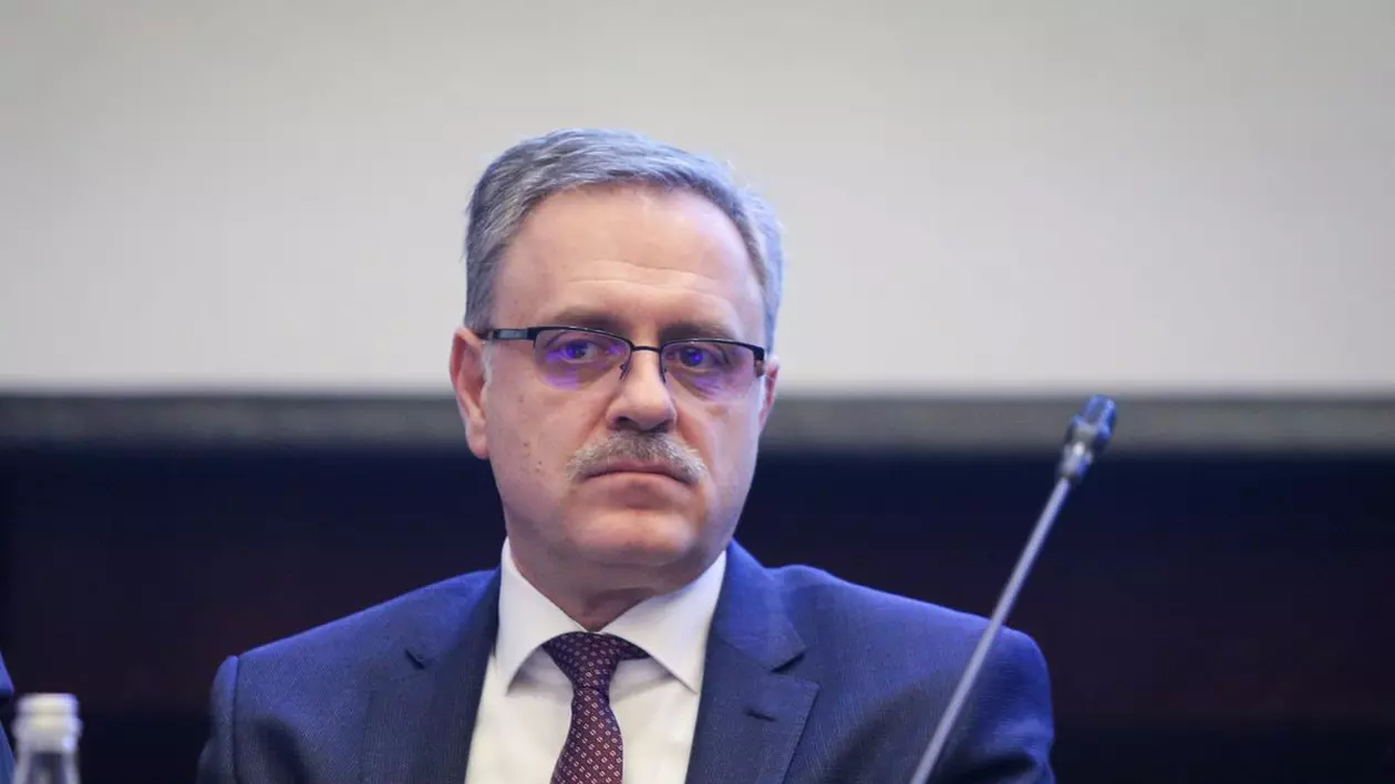 CRIZA RCA. Replici aprinse la TV între vicepreședintele ASF Cristian Roșu și ziaristul Cătălin Tolontan. „Cu 4 insolvențe în 8 ani, spuneți că ASF și-a făcut treaba?”
