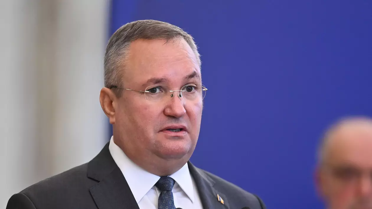Reţeaua de conturi false care îl laudă pe premierul Nicolae Ciucă pe Facebook, Instagram şi TikTok