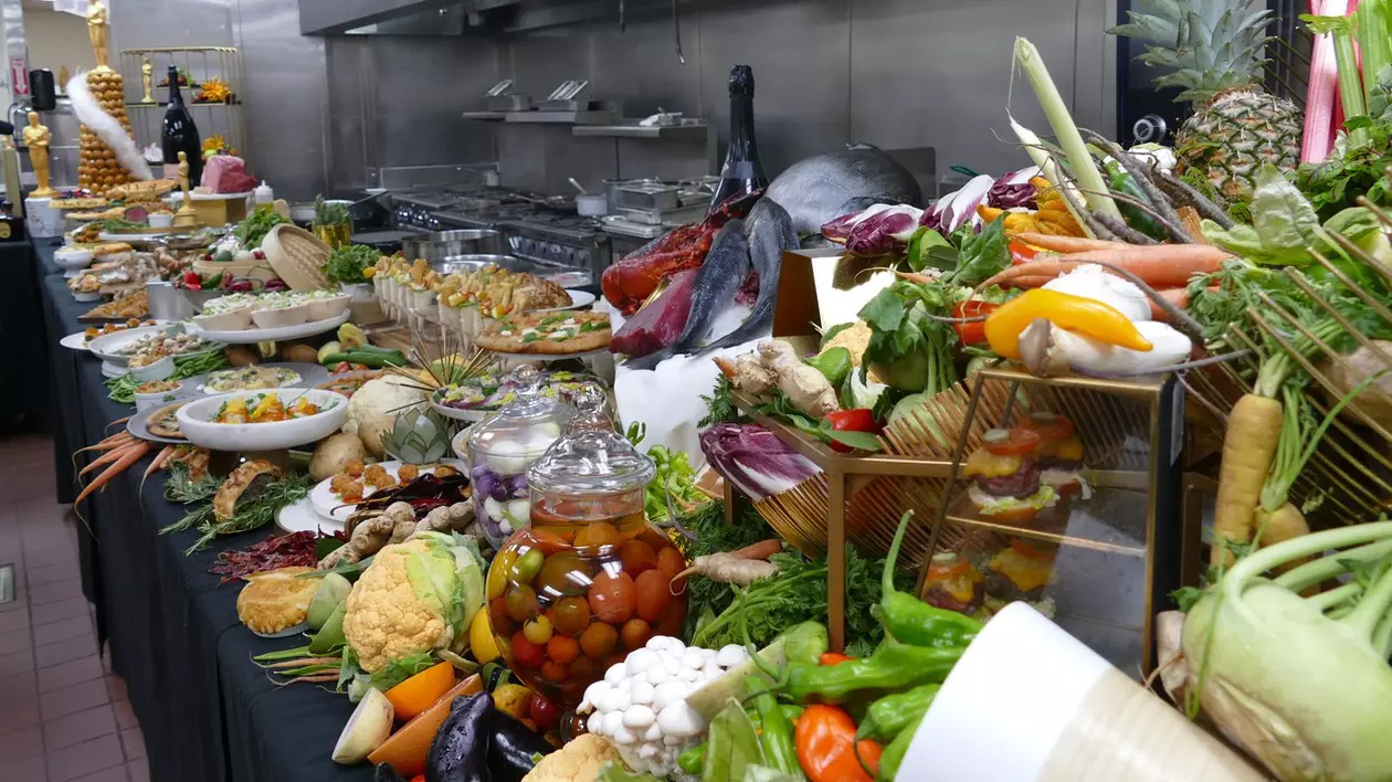 Meniul pregătit de celebrul chef Wolfgang Puck pentru vedetele care vor participa la petrecerea de după Gala Premiilor Oscar 2023