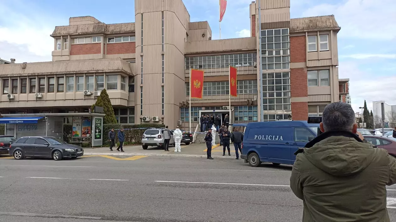 Explozie la un tribunal din Muntenegru. Ce a transmis poliția despre persoana care a declanșat bomba