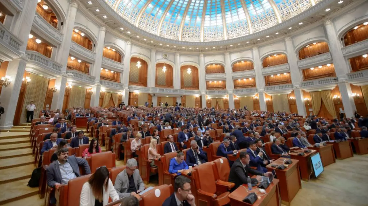 VIDEO Proiectul de lege privind pensiile speciale a trecut de comisii la Senat. Amendamentele Opoziției, respinse în bloc