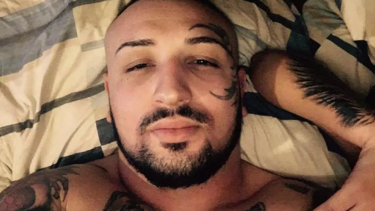 Interlopul „Tyson de la Buzău” se ascundea într-un bordel. A fost prins de mascați în blocul unde alt interlop, „Împăratu' Lumii”, obliga femei să se prostitueze