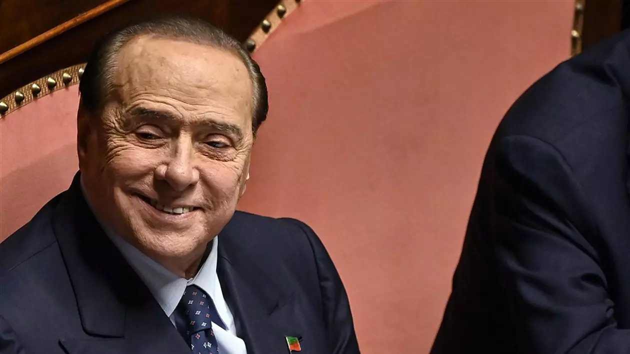Noi detalii despre starea lui Silvio Berlusconi, oferite de medicul său: „Este o situaţie dificilă, dar răspunde bine la tratament”