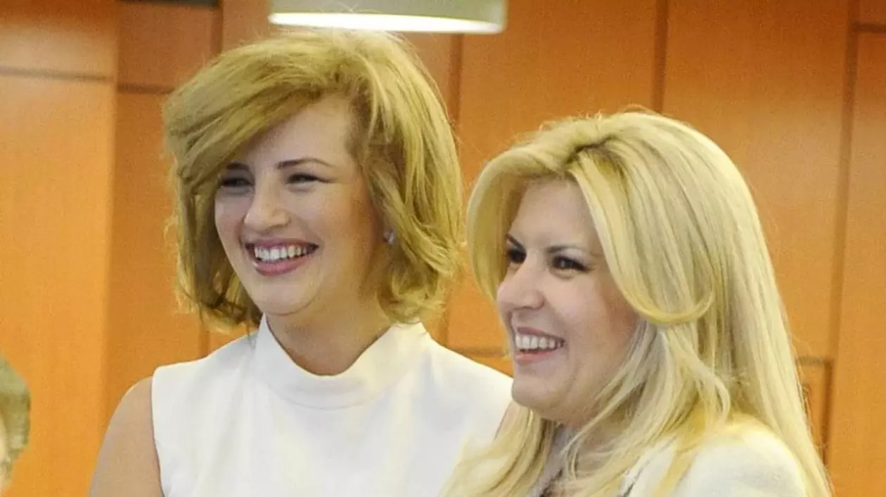 Curtea Supremă a amânat pentru a treia oară verdictul final în dosarul în care sunt judecate Elena Udrea și Ioana Băsescu