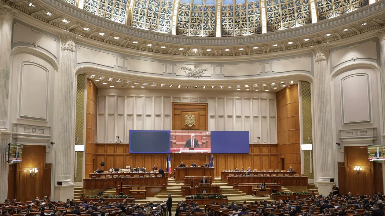 Coaliția reintroduce înregistrările SRI în anchetele penale și elimină pragul la abuzul în serviciu, deși era cerut de Curtea Constituțională. Ce nu a votat UDMR
