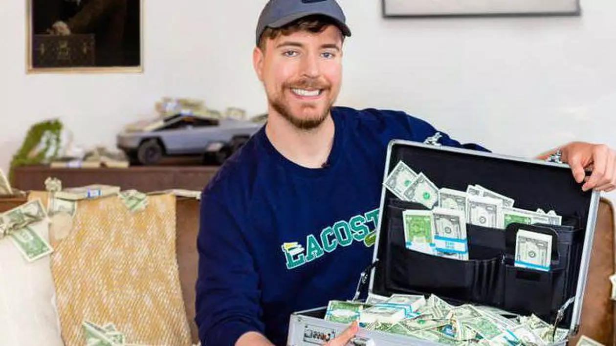 MrBeast, supranumit „regele YouTube”, a cumpărat o stradă cu case cu tot pentru el și angajații săi. Cât a plătit