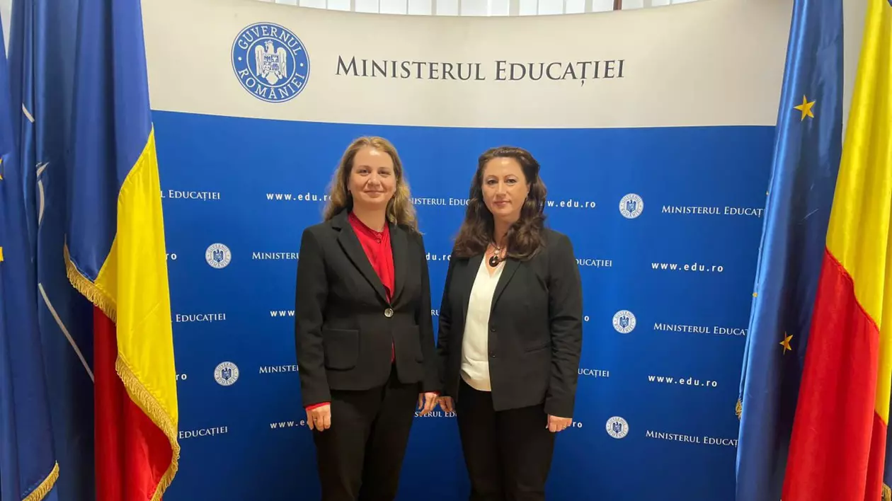 Ministrul Educatiei, Ligia Deca (stanga), si Alina Albu, noul procuror sef al DIICOT. Foto: Facebook Ligia Deca