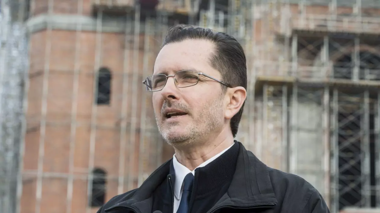 Vasile Bănescu, după protestul AUR de la Parlament: „Un creştin real nu agresează, nu înjură, nu scuipă”