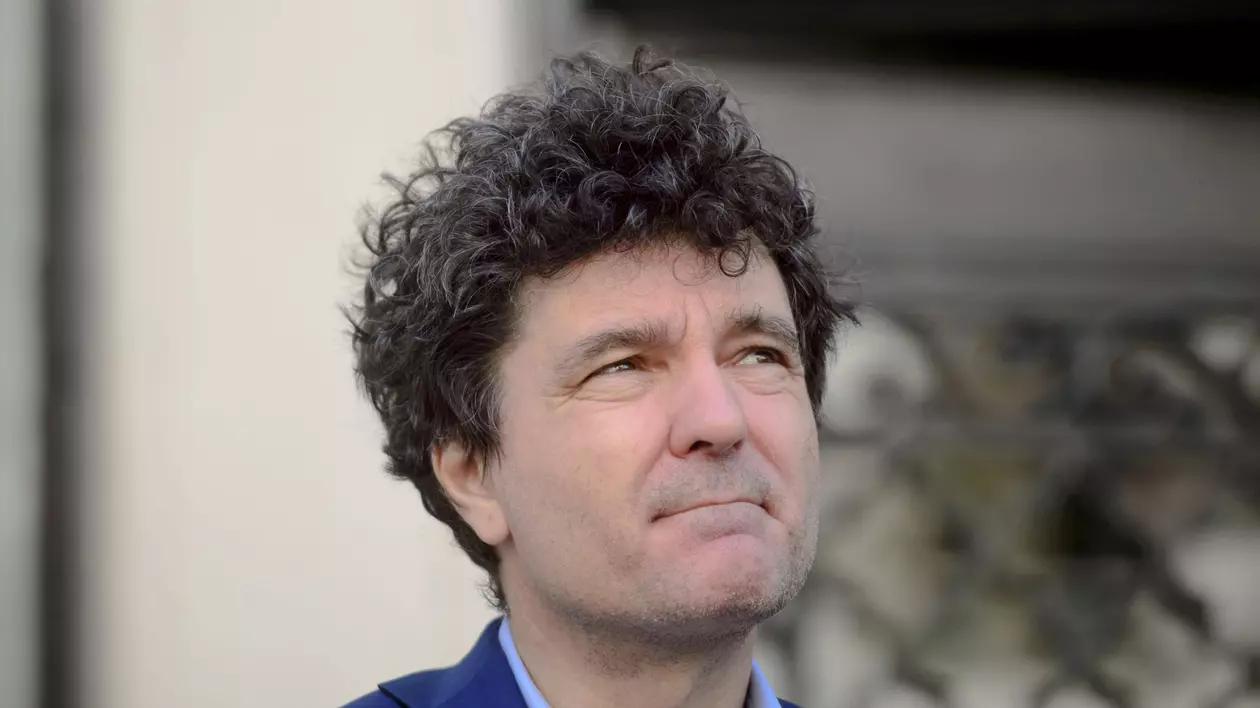 Nicușor Dan anunță că vrea să candideze pentru un nou mandat din partea dreptei
