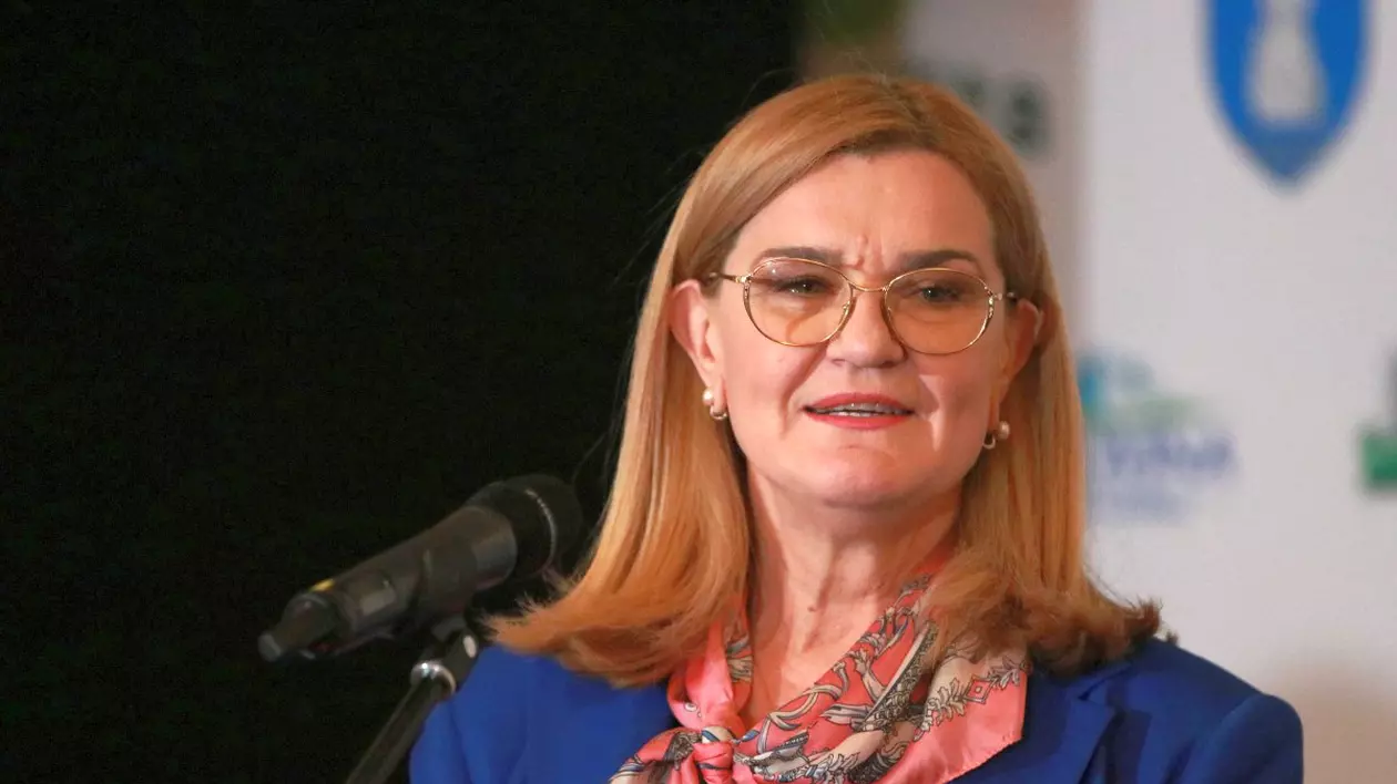 Preşedinta Federaţiei Române de Canotaj, Elisabeta Lipă, intră pe piaţa imobiliară