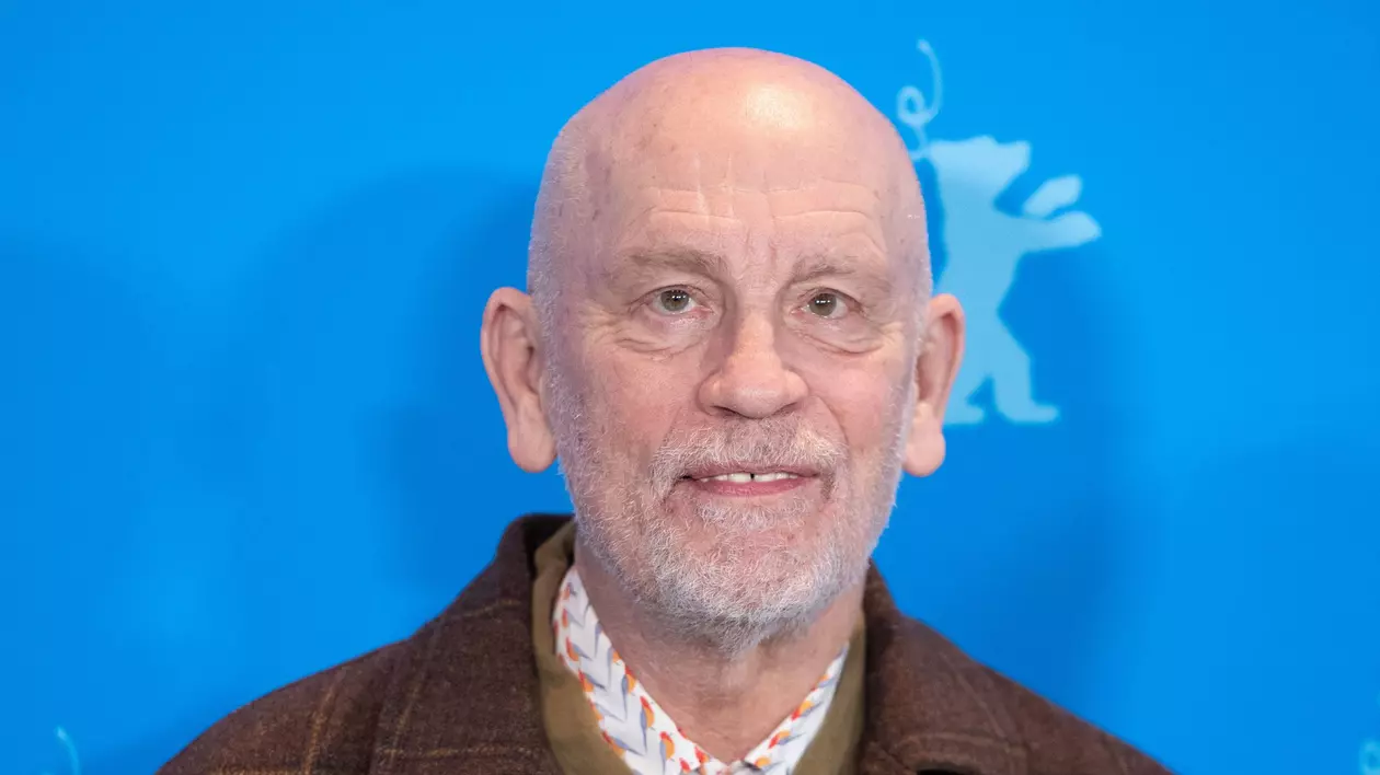 John Malkovich, la Timișoara. Actorul american va juca în piesa „Comedie infernală”