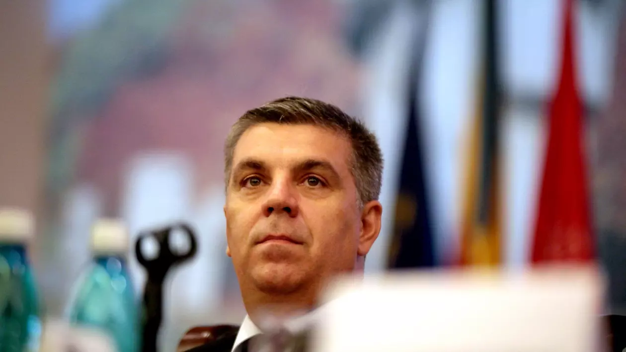 Cine este Valeriu Zgonea, noul șef al Autorității care reglementează comunicațiile: inginer CFR, masterate la instituțiile de forță, președinte al Camerei Deputaților, achitat de justiție