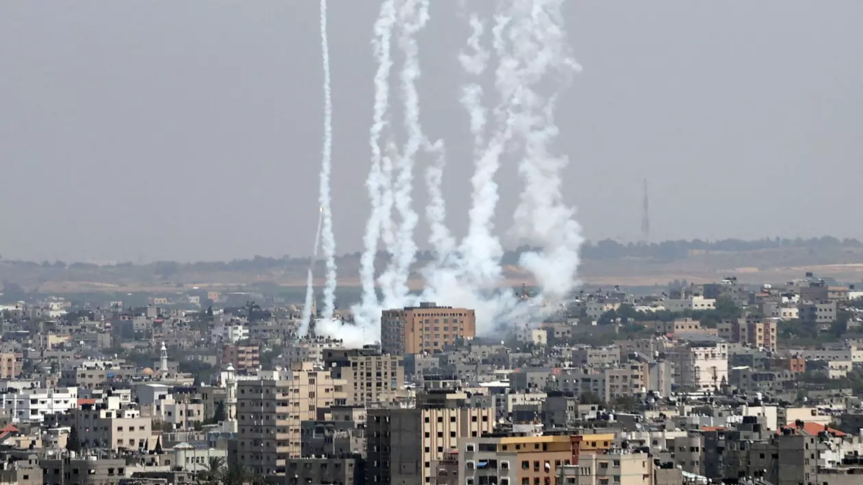 Militanții din Gaza au lansat cel puțin 60 de rachete asupra Israelului, ca răspuns la ultimele bombardamente