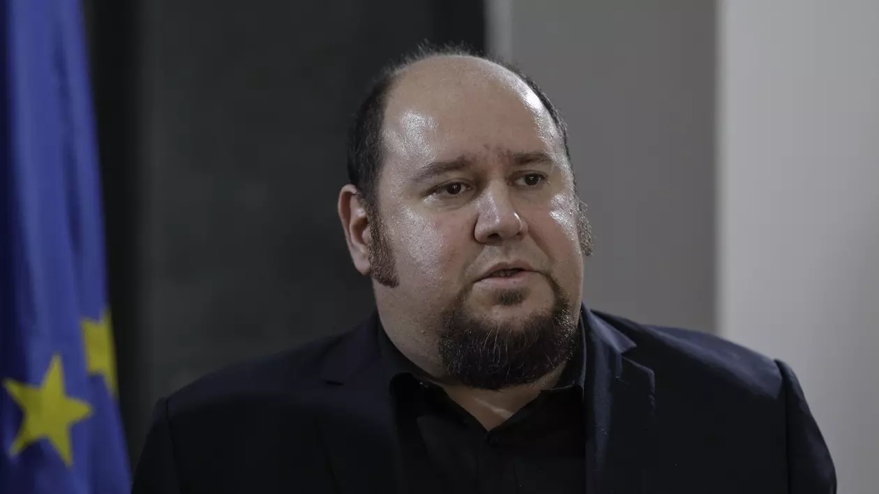 În vara anului 2022, procurorul Horodniceanu a contestat polițiștii rutieri din Vrancea după ce a fost prins cu 169 km/h: „Nu am condus cu această viteză!”. Judecătorul l-a contrazis 