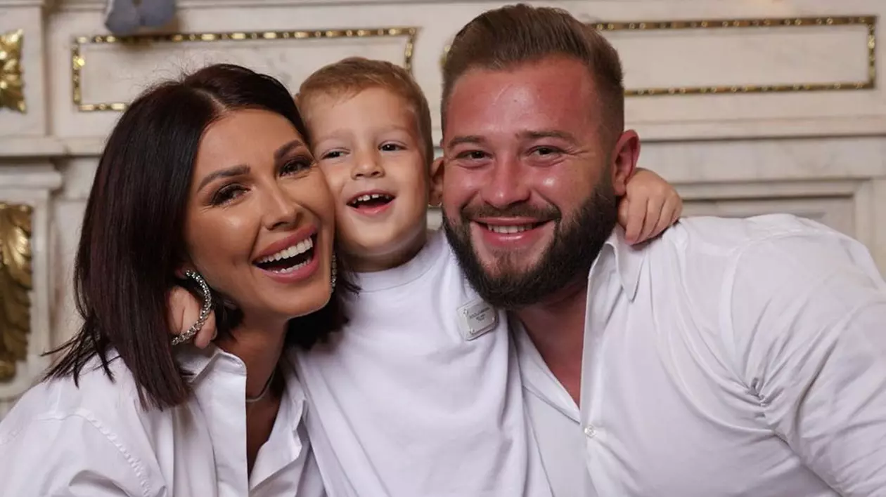 Ilinca Vandici și-a luat fiul și au plecat în Dubai, după ce s-a spus că s-a despărțit de soțul ei. „Sunt recunoscătoare”