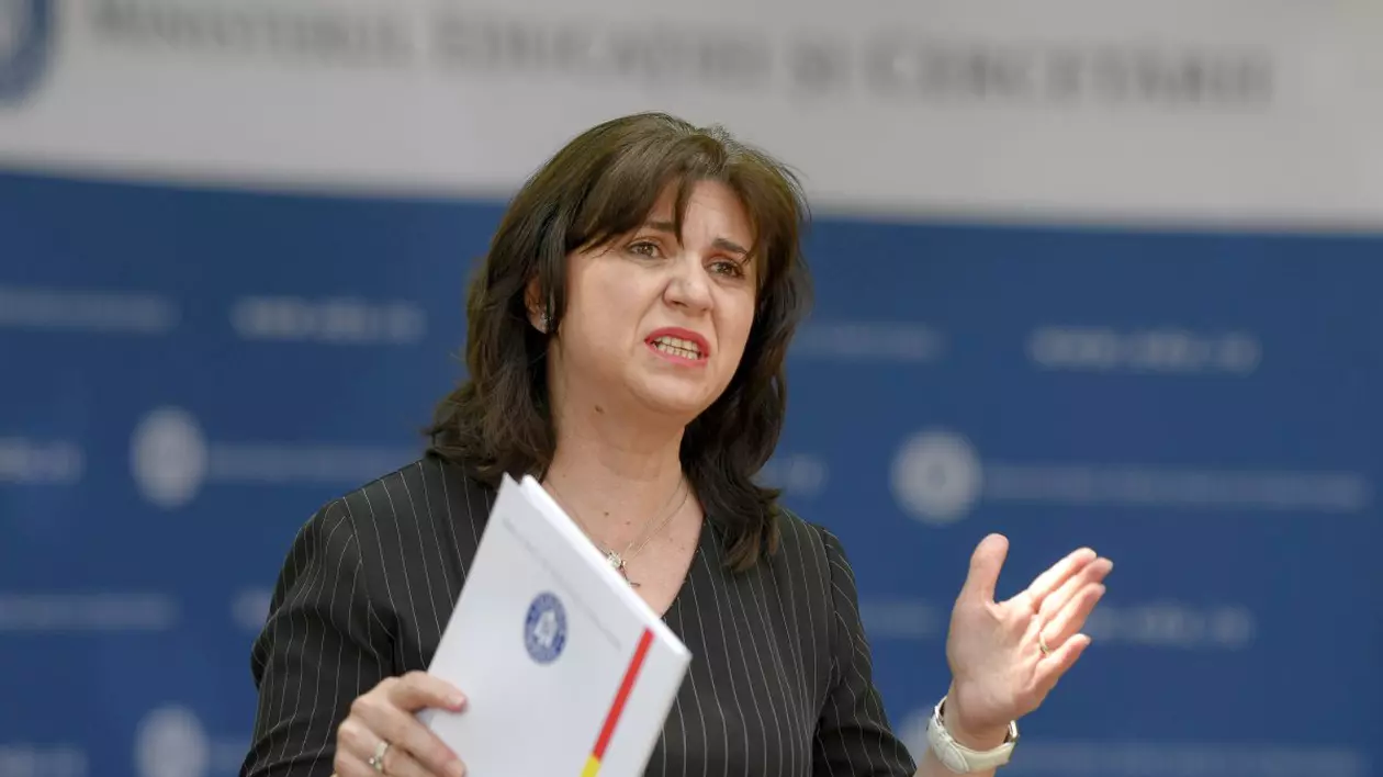 Fosta ministră a educației, Monica Anisie, dezacord la tribuna Senatului: „Aceste legi este despre viitor”