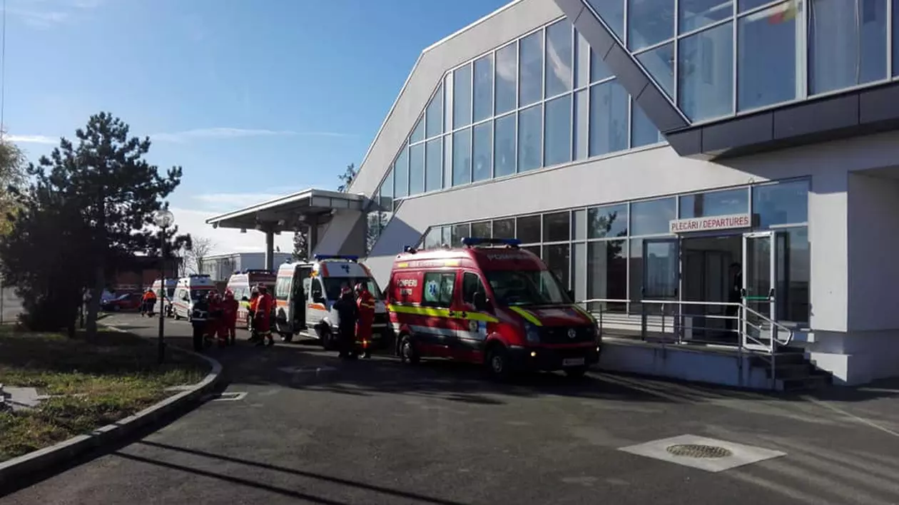 Un bărbat a murit pe aeroportul Satu Mare, după ce a coborât dintr-un avion care venea din Londra