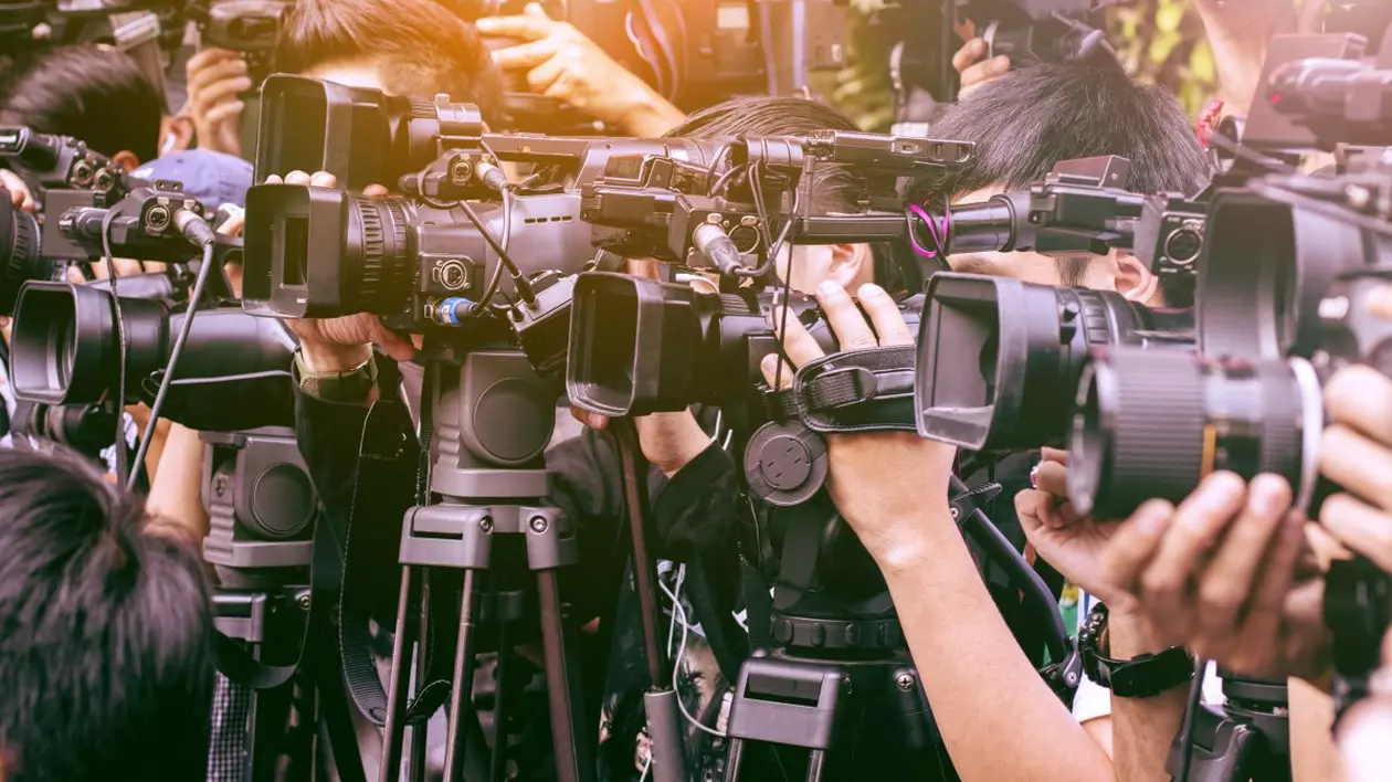 Raport Reporteri fără Frontiere: presiunile politice și juridice asupra jurnaliștilor din România au crescut. Deturnarea banilor publici către presă, „o practică larg răspândită”