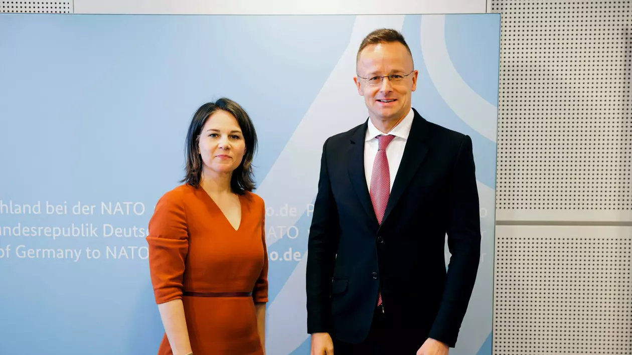 Politico: Ministrul german de externe s-a certat cu omologul său ungar din cauza băncii OTP, acuzată că sponsorizează războiul lui Putin