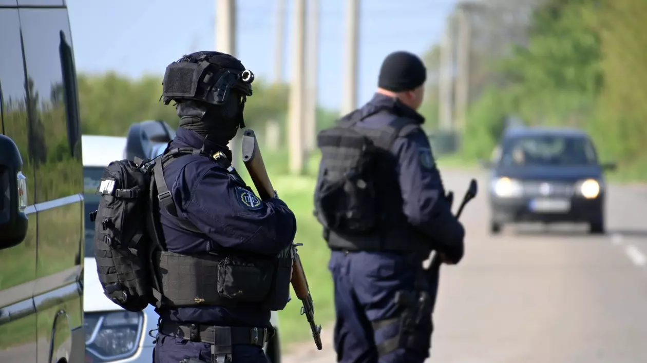 „Principala organizaţie criminală de trafic de droguri din Balcani”, destructurată în Serbia