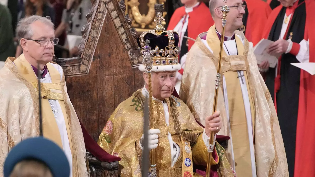 „God Save The King”. Charles al III-lea a fost încoronat rege, primele imagini