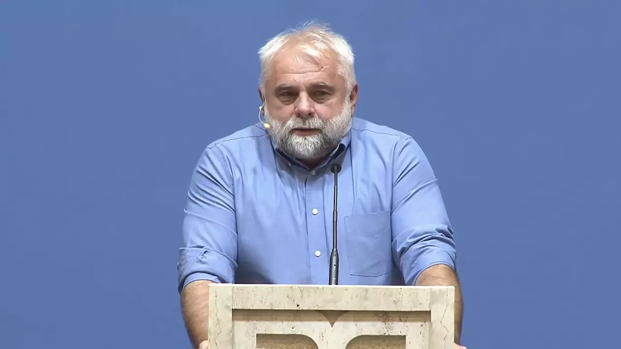 Ce spune un pastor din Transilvania că i-a făcut unei fete de 12 ani, care îi pusese înghețată în teniși: „Am apucat-o de gât, am strâns-o și am ridicat-o în sus. Eu pentru tine sunt moartea”