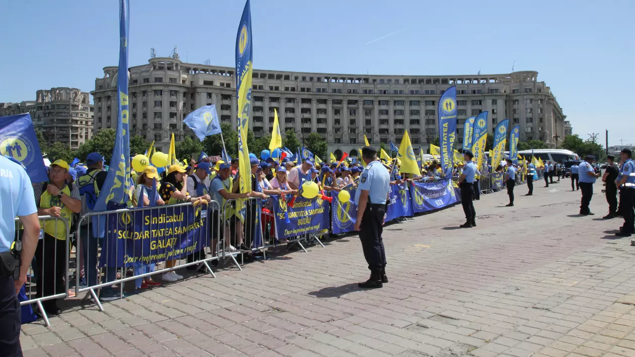 Sindicaliștii din Sănătate continuă protestele, deși Guvernul a aprobat creșterea salariilor. Greva generală, anunțată pe 27 iulie