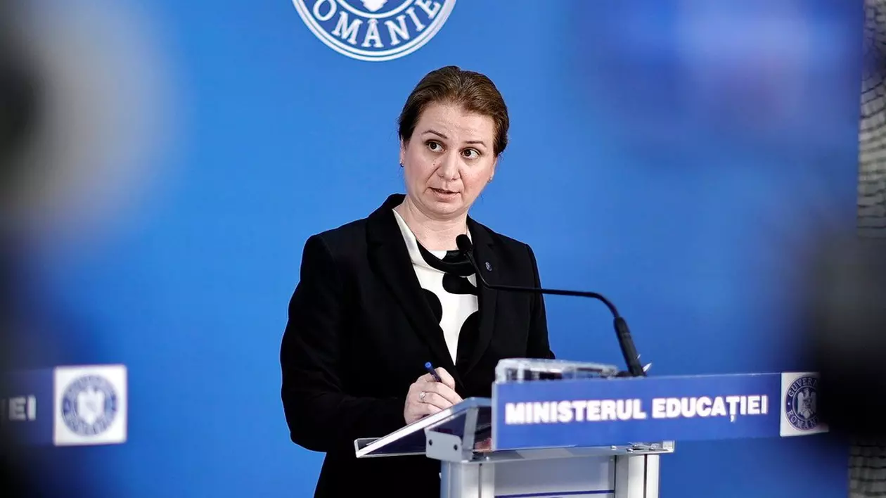 Ministrul Educației, Ligia Deca, la conferința de presă de la sediul Ministerului Educației, marți, 27 iunie. Foto: Guvernul României