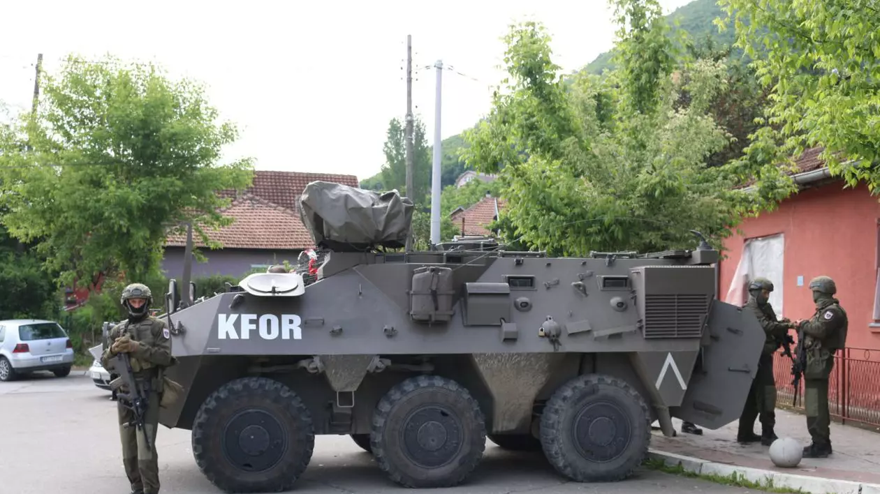Turcia va trimite trupe în Kosovo ca răspuns la cererea NATO de a se alătura forţei de menţinere a păcii
