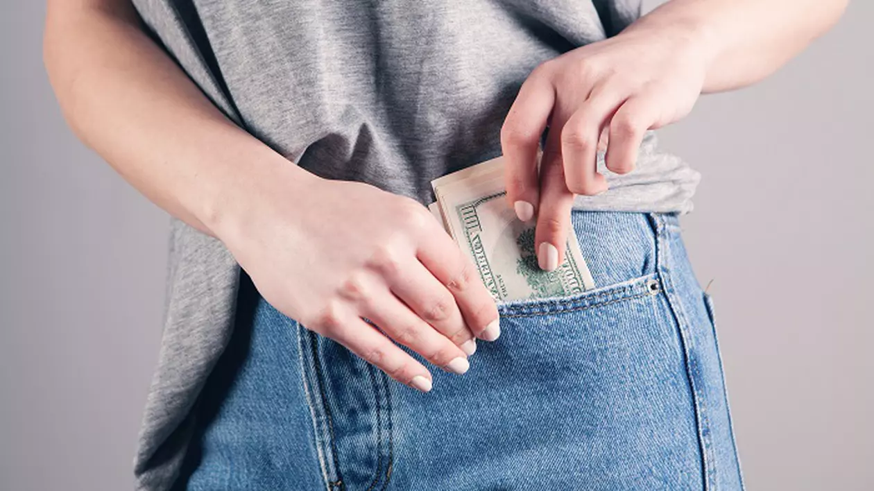 7 metode simple prin care poți economisi bani în fiecare zi