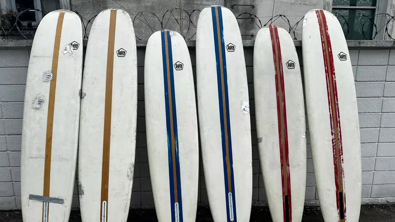 Zeci de kilograme de cocaină, ascunse în plăci de surf, descoperite în Uruguay